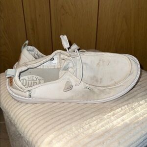 Hey Dude Men's Cream Loafers